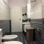 Vlore Apartment Apartamento *